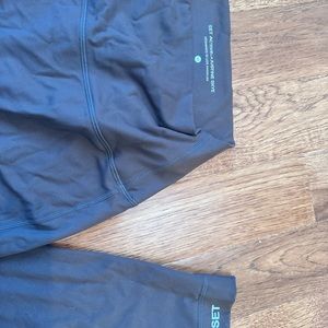 Set active x Justine Sky in brownstone leggings